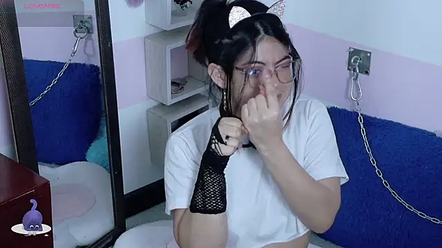 Catwhite_'s cam snapshot