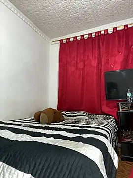 sweetsarabig22cm live sex cam