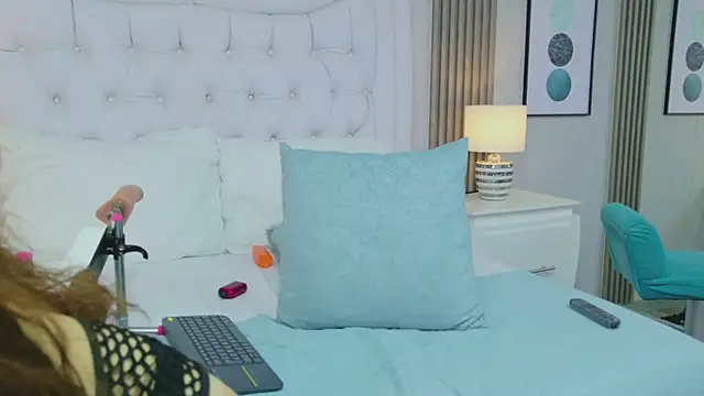 MonserratPeters's cam snapshot