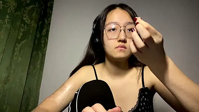 LinaClous's cam snapshot