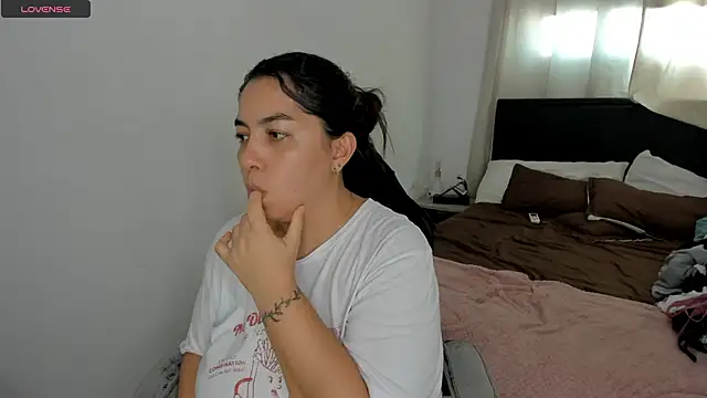 brithany_olson25's cam snapshot