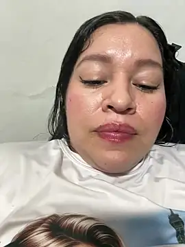 Lovelipsbig's cam snapshot