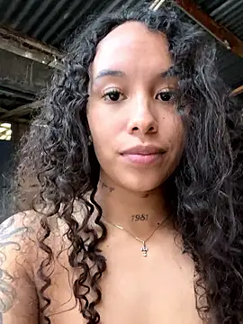 MarieLeon's cam snapshot