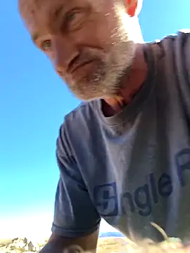 FloppyPickle4u's cam snapshot