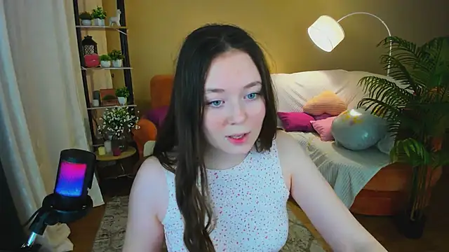 AlluringLookk's cam snapshot