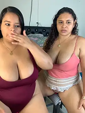 twocurvylatins live sex cam