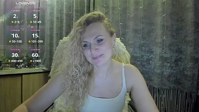 LanaLight_x's cam snapshot