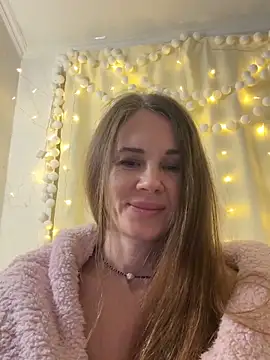 LucieMack's cam snapshot