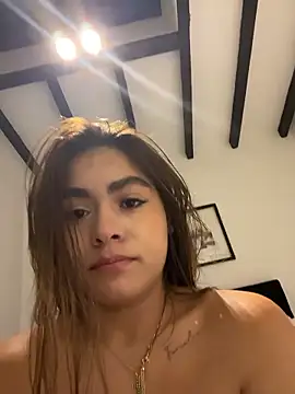 MayaMoanXXX's cam snapshot