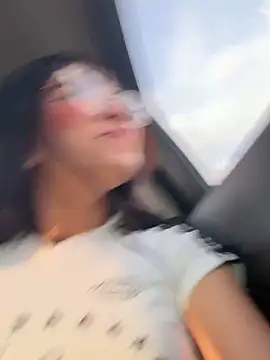 AngieRousse_'s cam snapshot