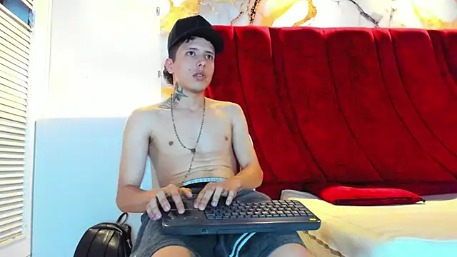 ESTEBAN_2102 live sex cam