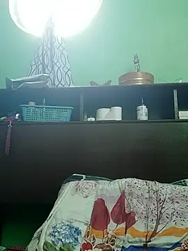 QueenSoreal live sex cam