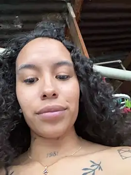 MarieLeon's cam snapshot