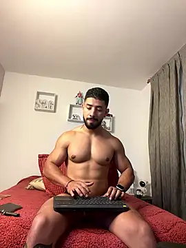 Ezzio_Scolaro live sex cam