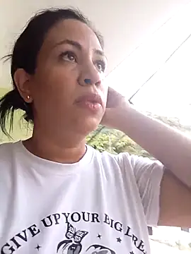 LeilaTaylor's cam snapshot