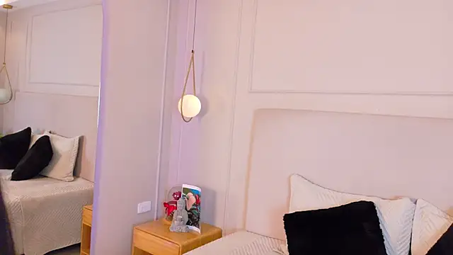 OlayaCooper live sex cam