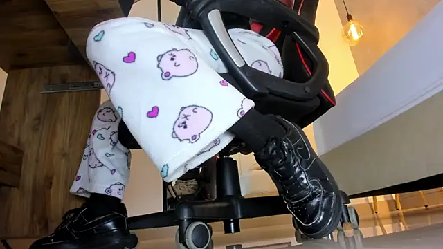 alma_fenix's cam snapshot