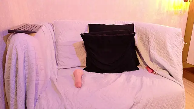 samanthaa_joness_'s cam snapshot