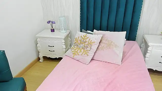 alicia_bond's cam snapshot