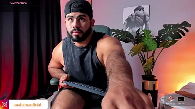 noah_crux live sex cam