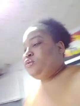 MassiveBoobsxxxx's cam snapshot