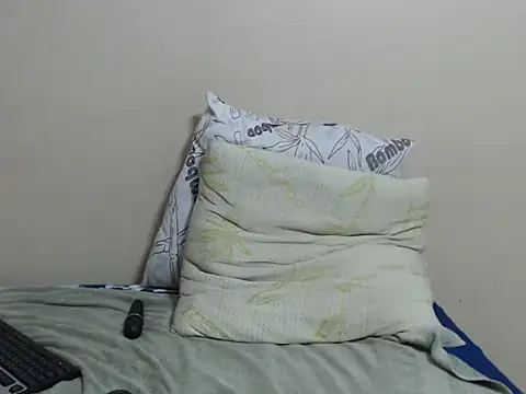 SexyLipss_'s cam snapshot