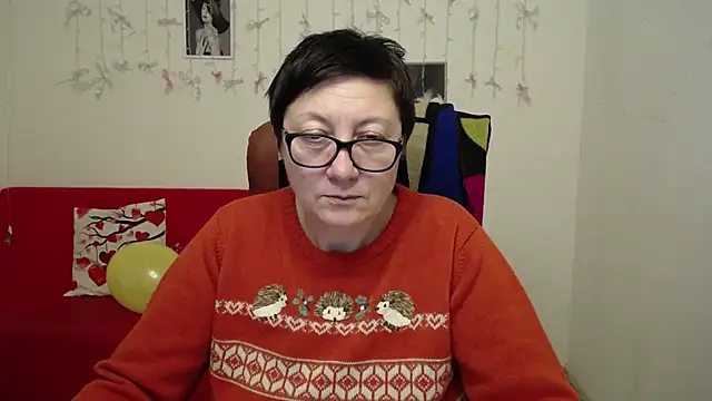 EmilyL0ve's cam snapshot