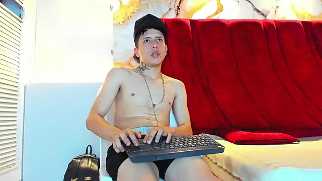 ESTEBAN_2102's cam snapshot