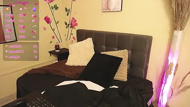 BrendaRojas_'s cam snapshot