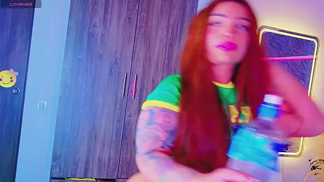 macasweet's cam snapshot