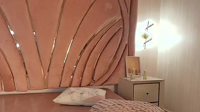 Emilia_Bons's cam snapshot