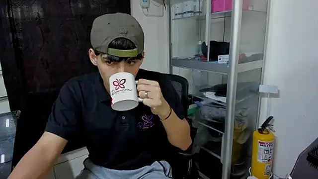 MaxStar26's cam snapshot