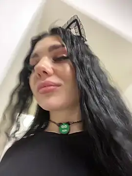 MaeveMoon live sex cam