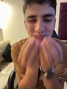 AdrianRinaldi's cam snapshot