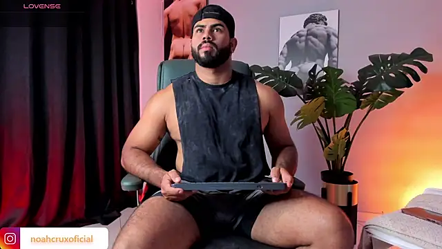 noah_crux's cam snapshot