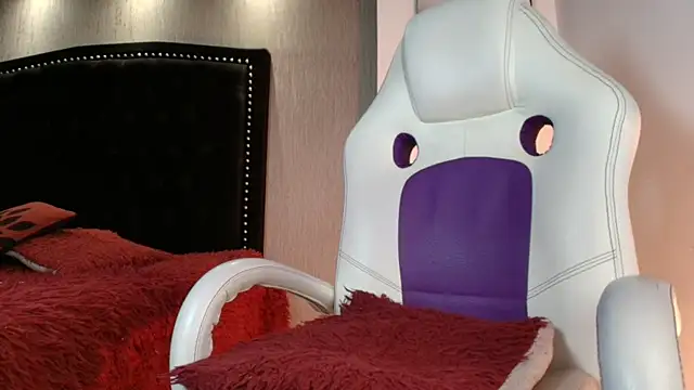 LoganFoster_'s cam snapshot