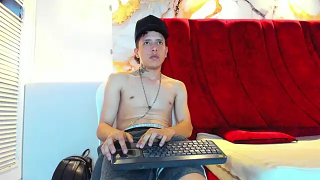 ESTEBAN_2102 live sex cam