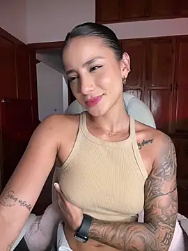 Ale_Lewis's cam snapshot