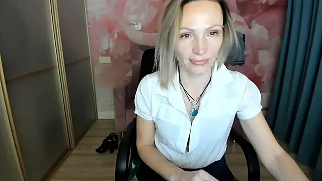 AlinaMoor's cam snapshot