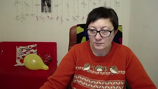 EmilyL0ve's cam snapshot