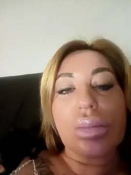 MiaMooly's cam snapshot