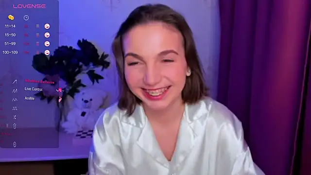 KindHazelHere_'s cam snapshot