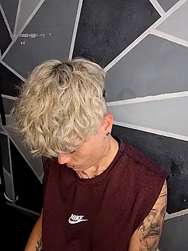 megan_cr's cam snapshot