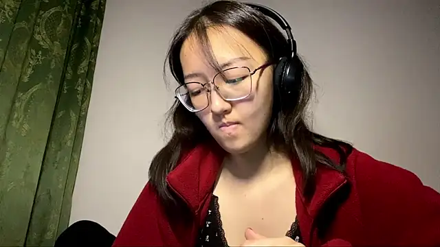 LinaClous's cam snapshot