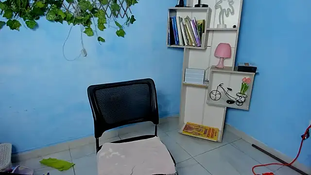 ariel_milk's cam snapshot