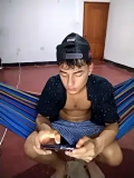 attractive-sexx live sex cam