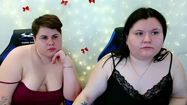 BeckyAndHellen live sex cam