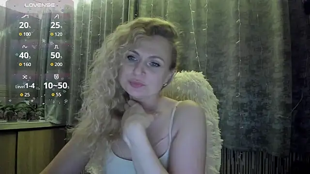 LanaLight_x's cam snapshot