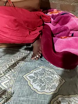 POOJACOUPLE live sex cam