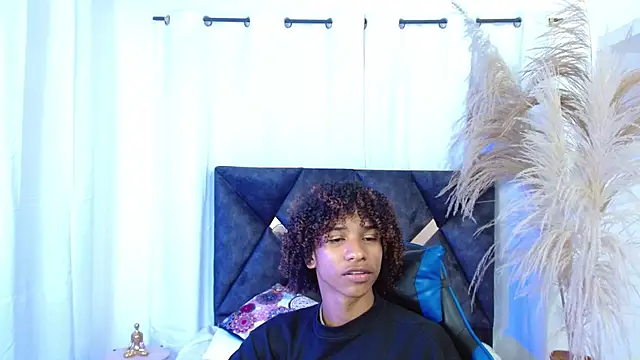 angelll18_'s cam snapshot